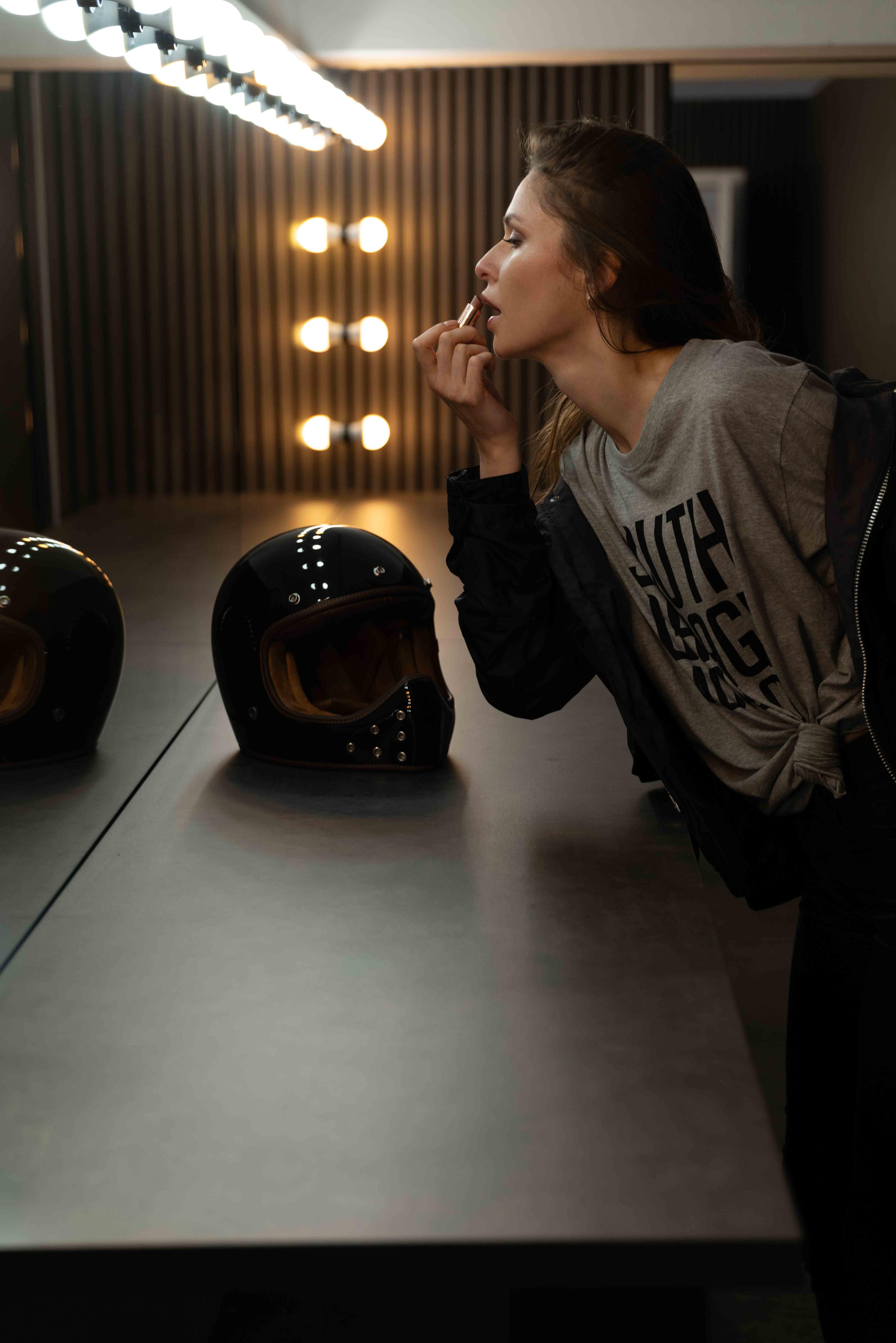 T-SHIRT